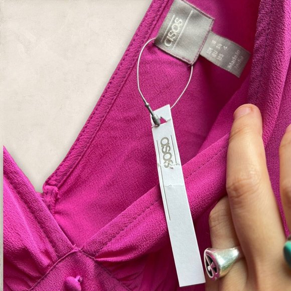 NWT ASOS Design Magenta Tea Jumpsuit With Kimono Sleeve And Button Detail Size 4 - Picture 9 of 12